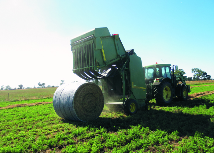John Deere B-Wrap™ for hay, Silage and straw